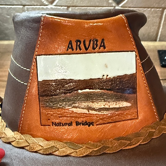 Aruba Natural Bridge Men’s Hat w/beaded leather trim/tassel - Picture 6 of 6